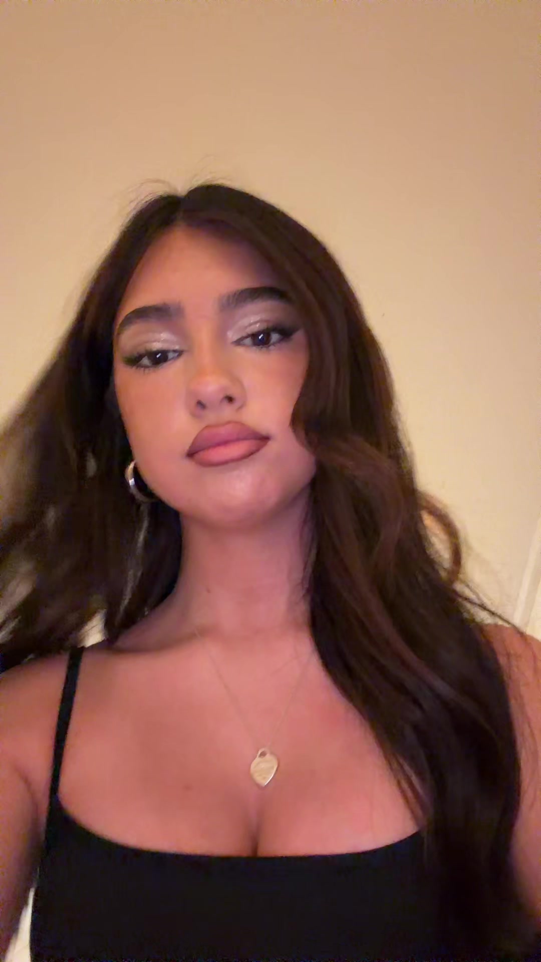 @???