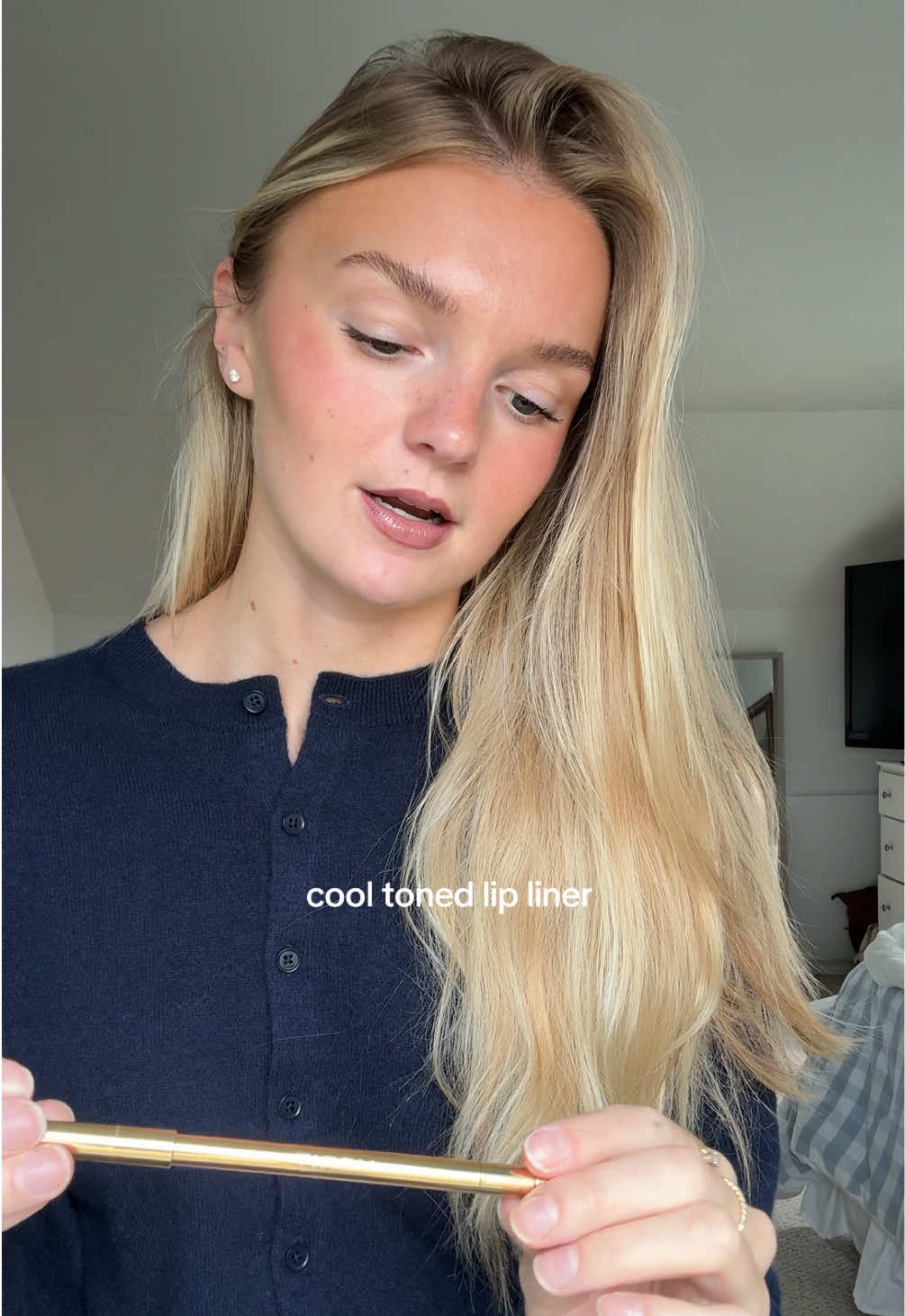 @AVA