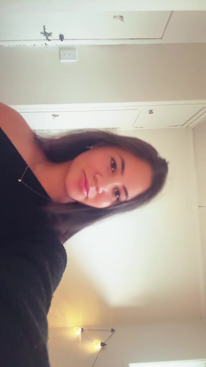@Angelina 🥥🤎