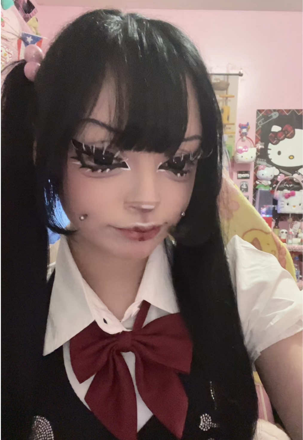 @ᗢ Ria