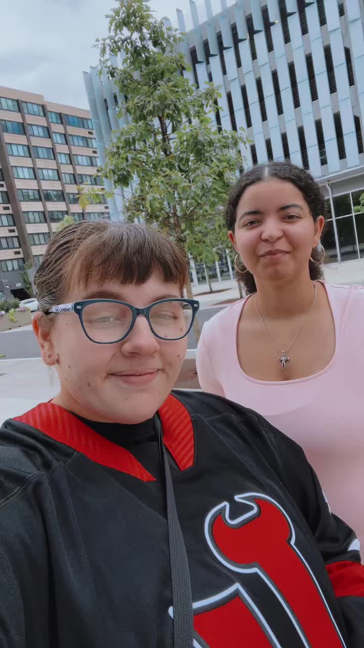 @Sarah❤️🖤