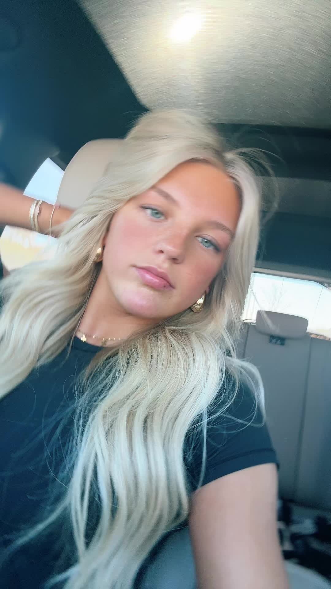 @lizzyyy