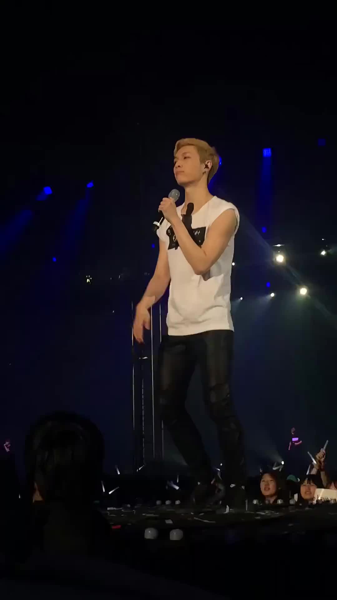 @我们爱艺兴 | No body but, 兴