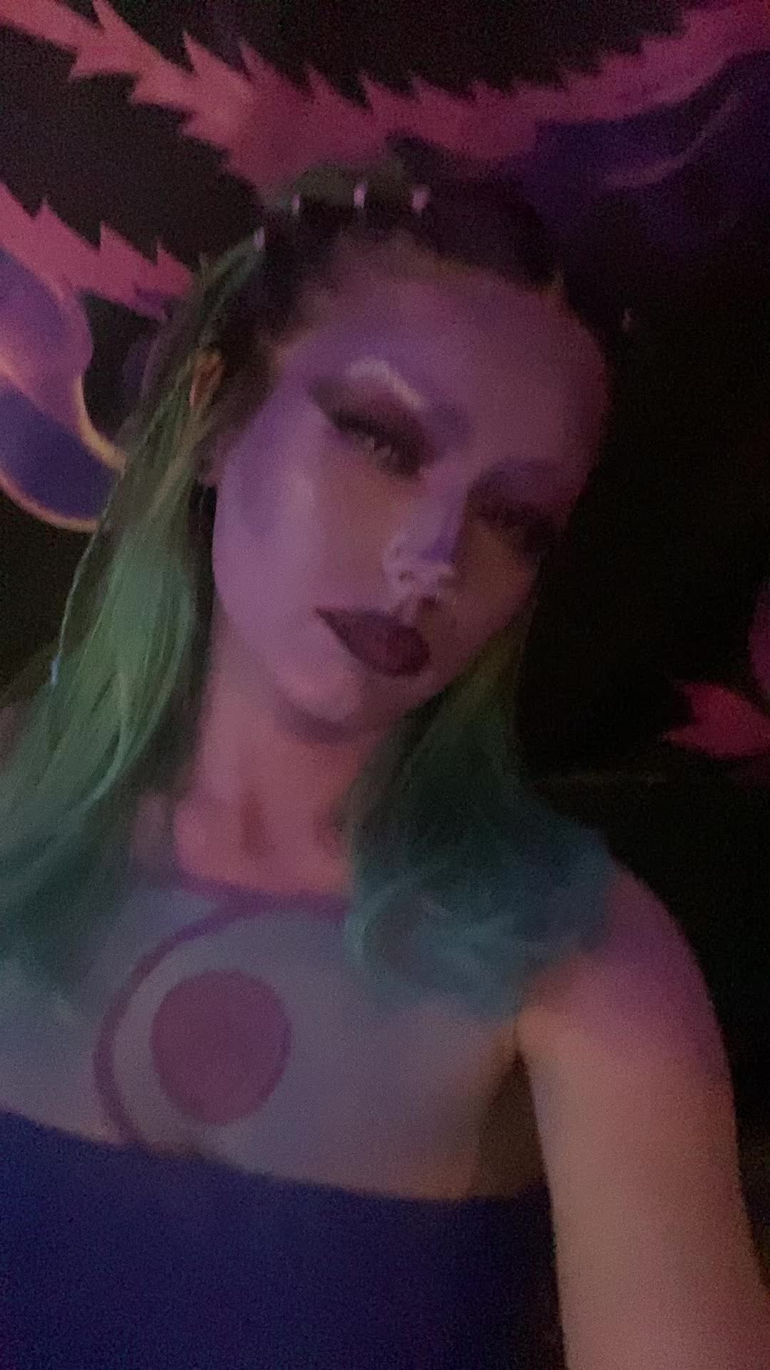 @roo<3