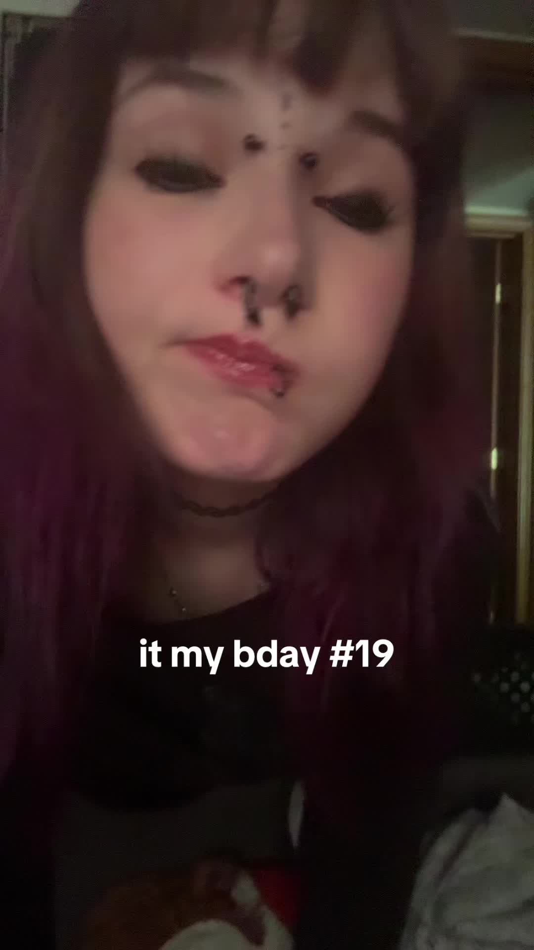 @ava🦴