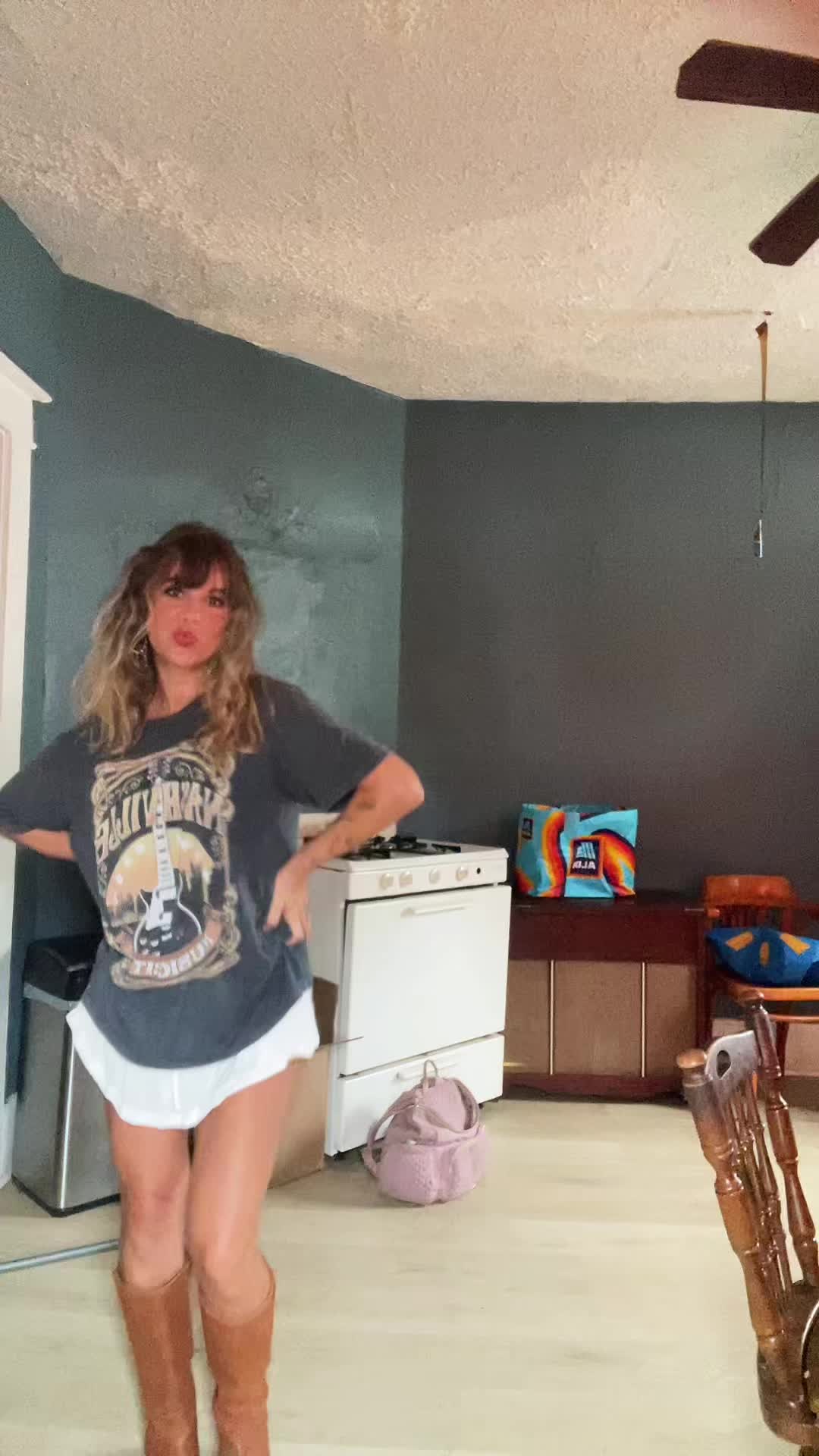 @Kelsie Callaway๐ฆ๐๐ผโจ๐งก