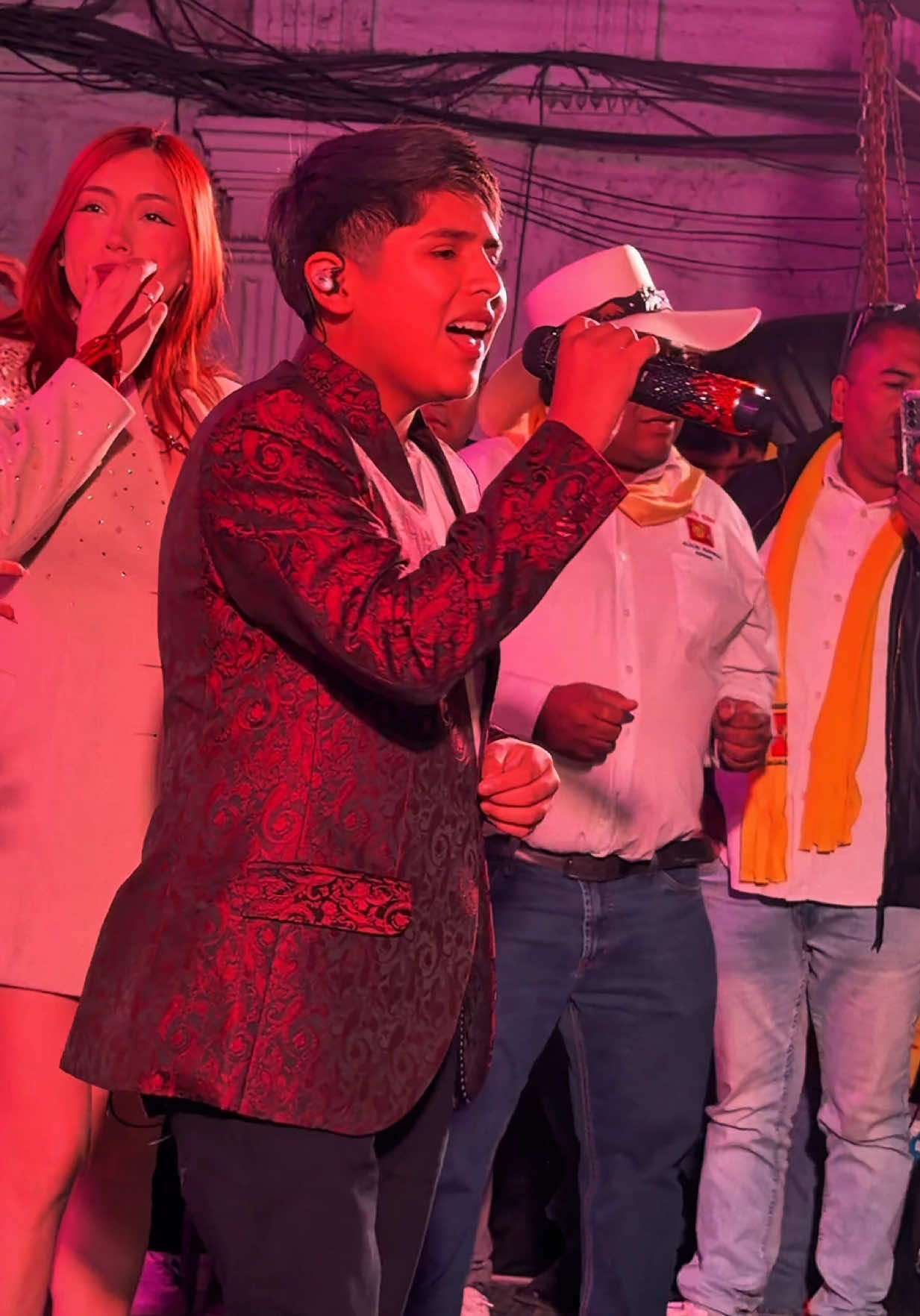 @AMOR REBELDE OFICIAL