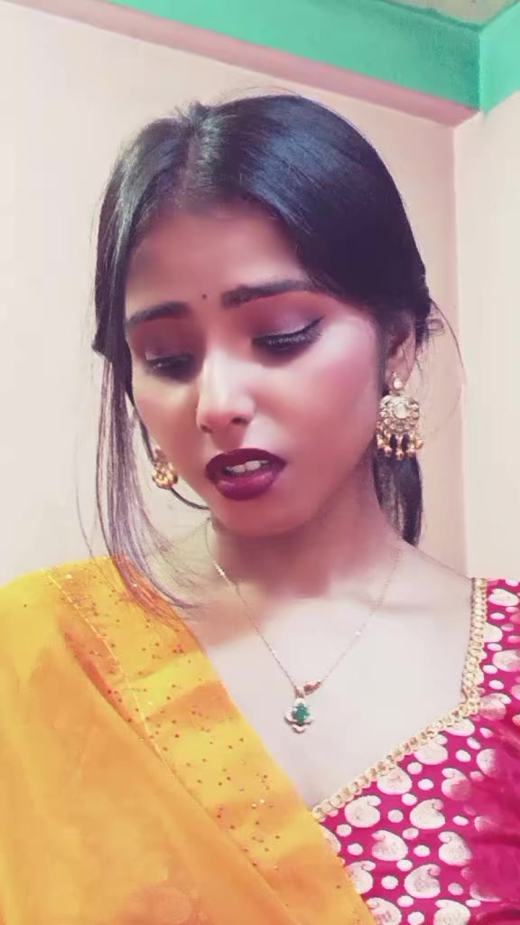 @rakhi thakur🌸🕊️