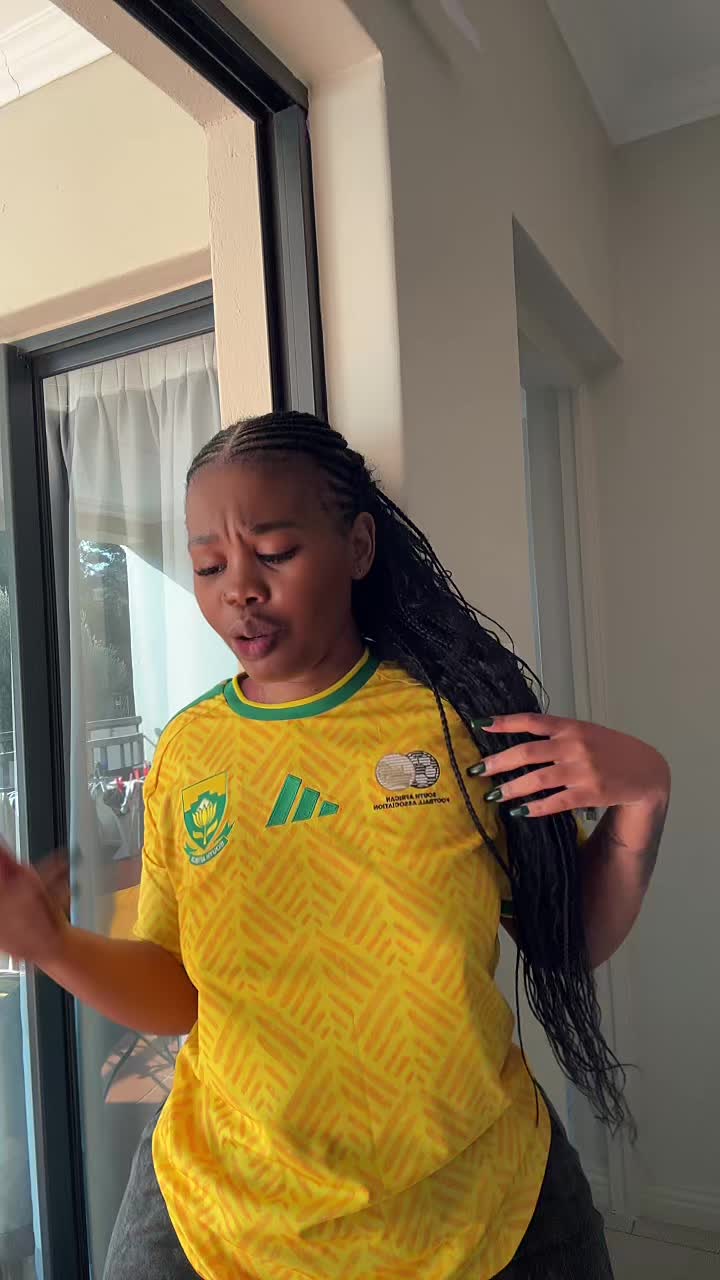 @MfekaXolisile