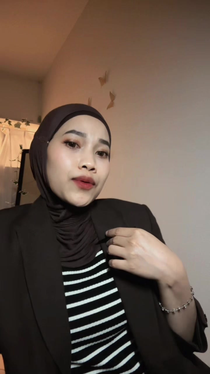 @Triyanaᰔᩚ