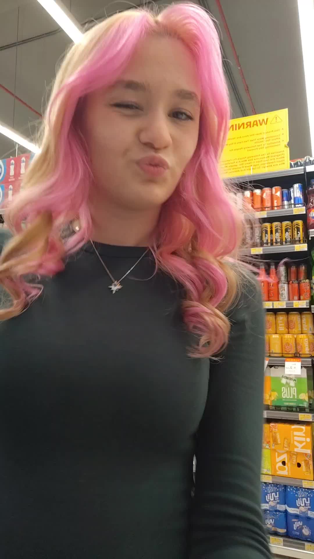 @pinkblondie30