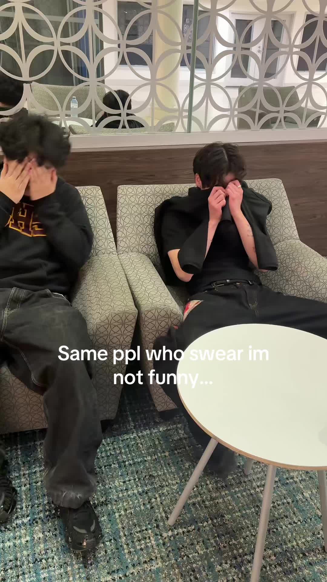 @🤨