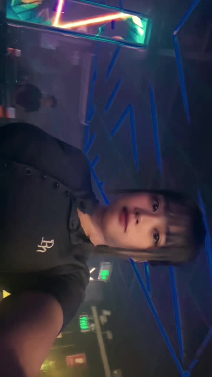 @𝑪𝒉𝒖𝒆🦋