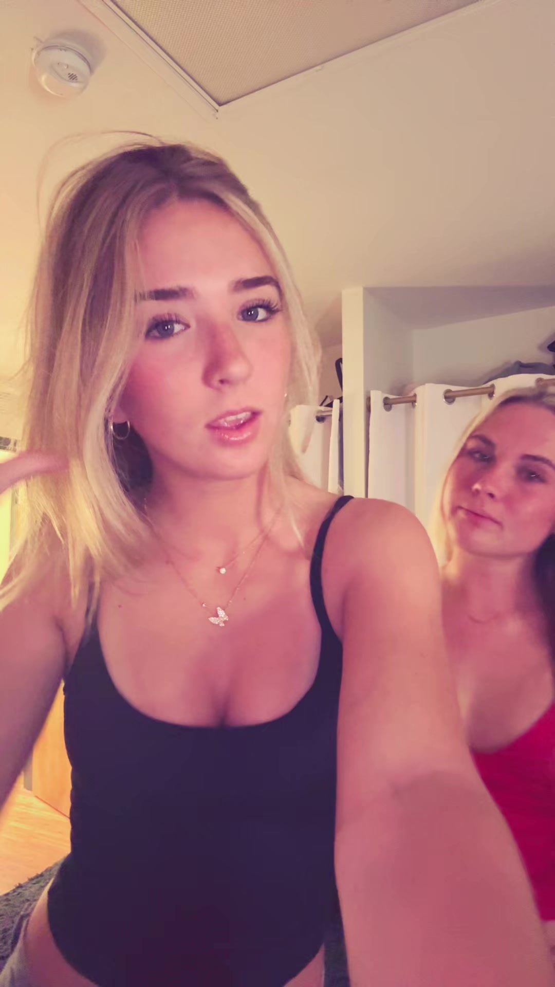 @haileeroy