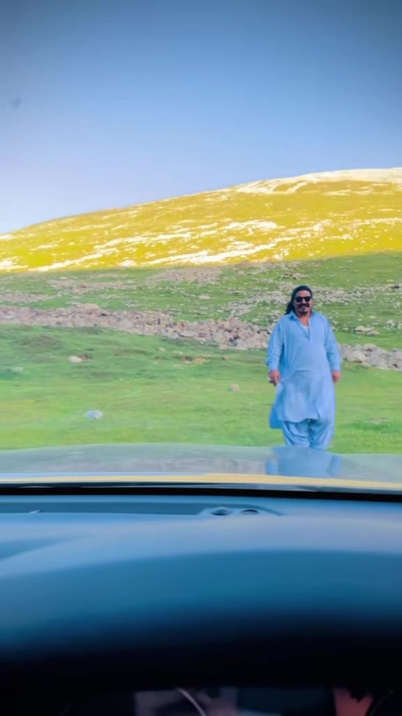 @لیوا نائی ملنگ 💔✌️