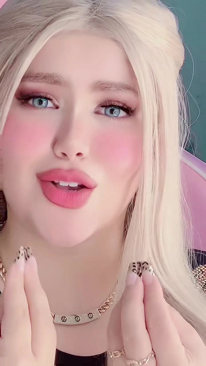 @👑🩷Diva la poupée🩷👑