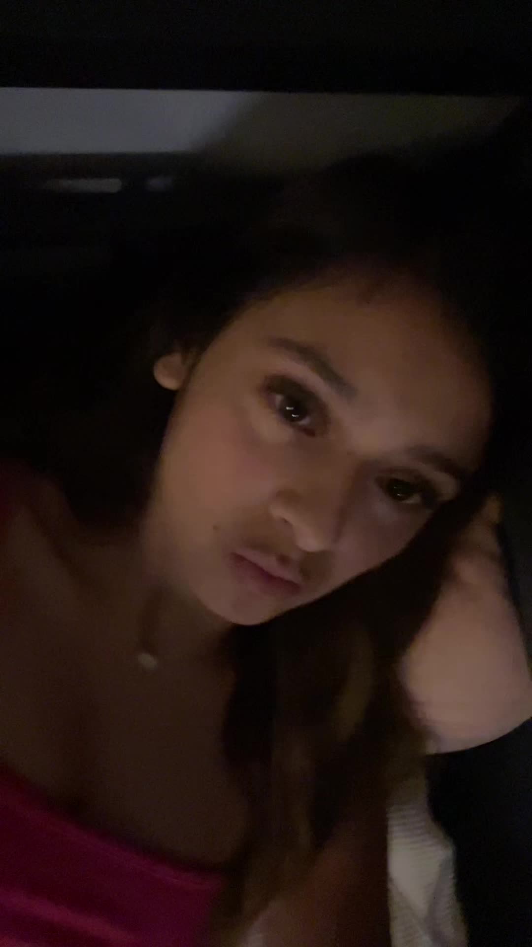 @ayvuh