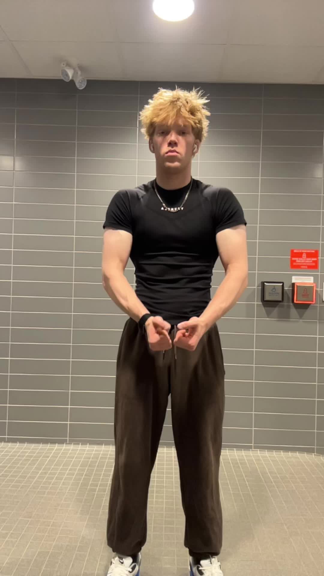 @Oscr