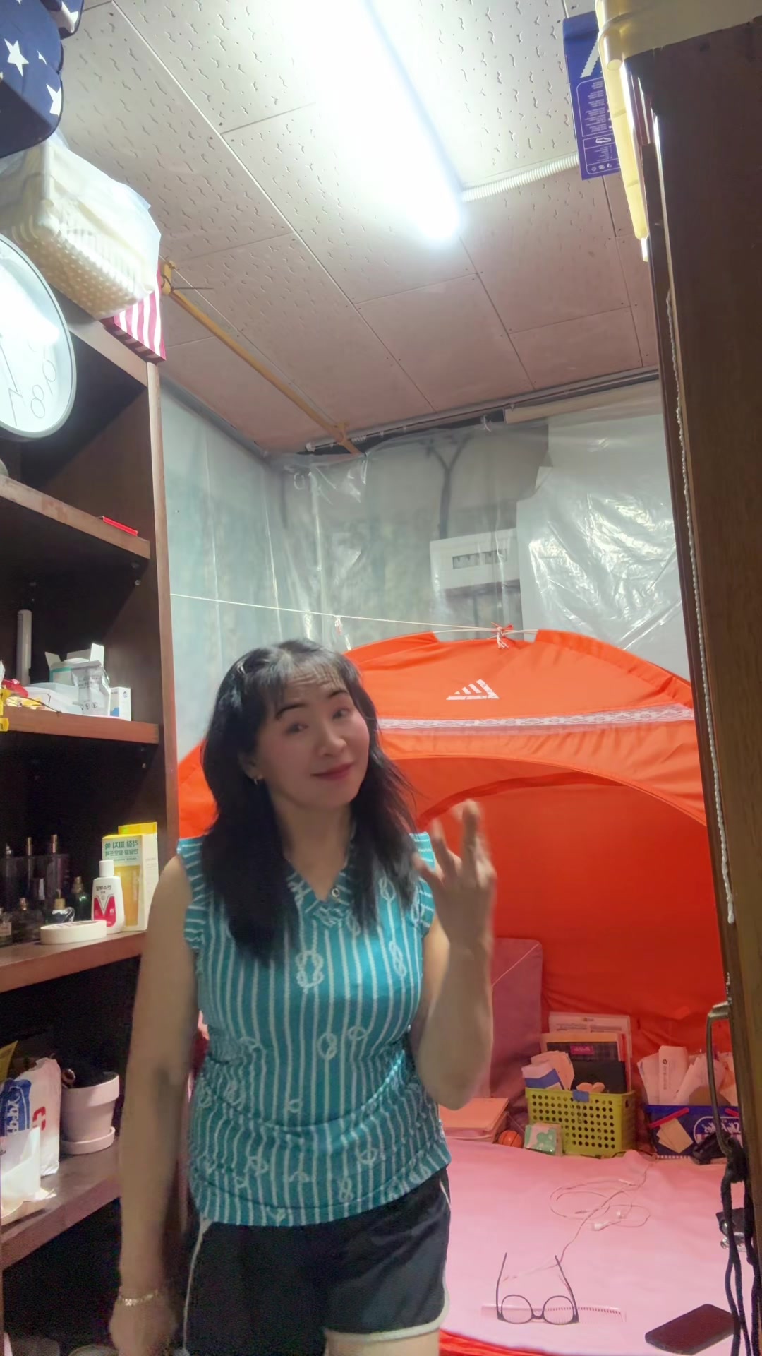 @nealzurc
