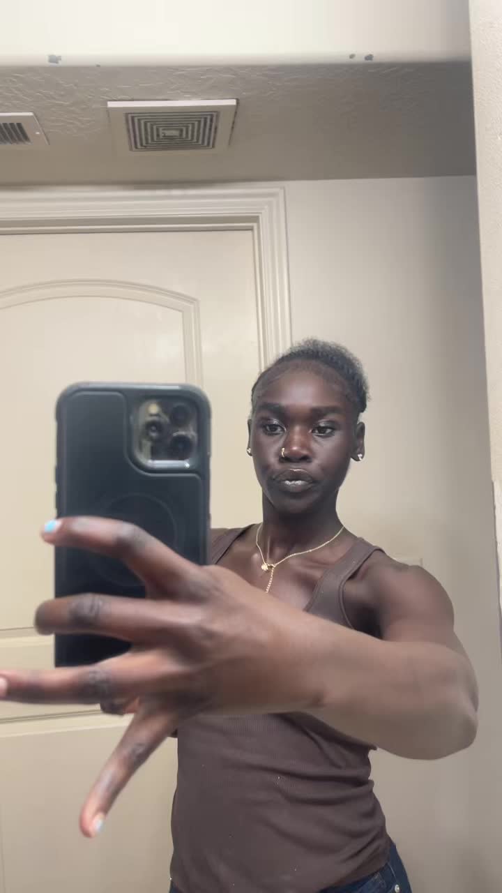 @stillytrilly