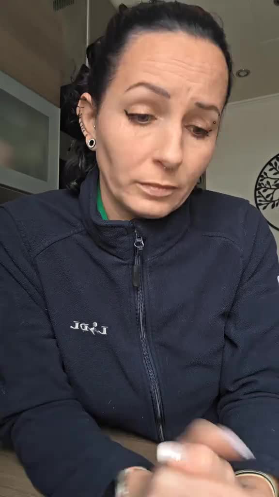 @Alice_1989