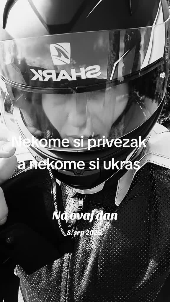 @✈️solo igračica✈️ 🥇 ®️