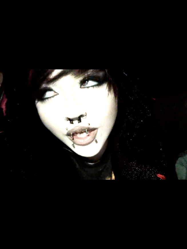 @SC3N3BBY<3