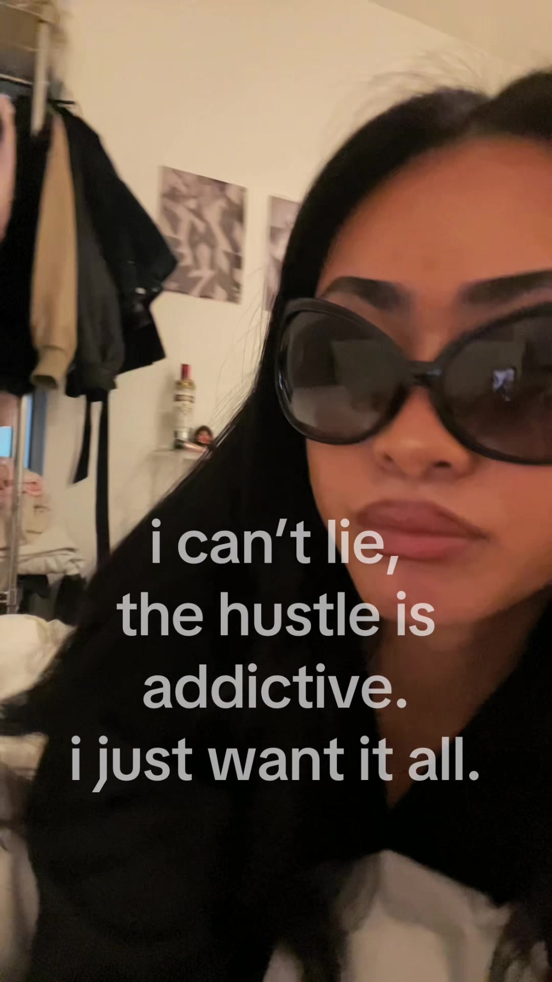 @TH💋NIA