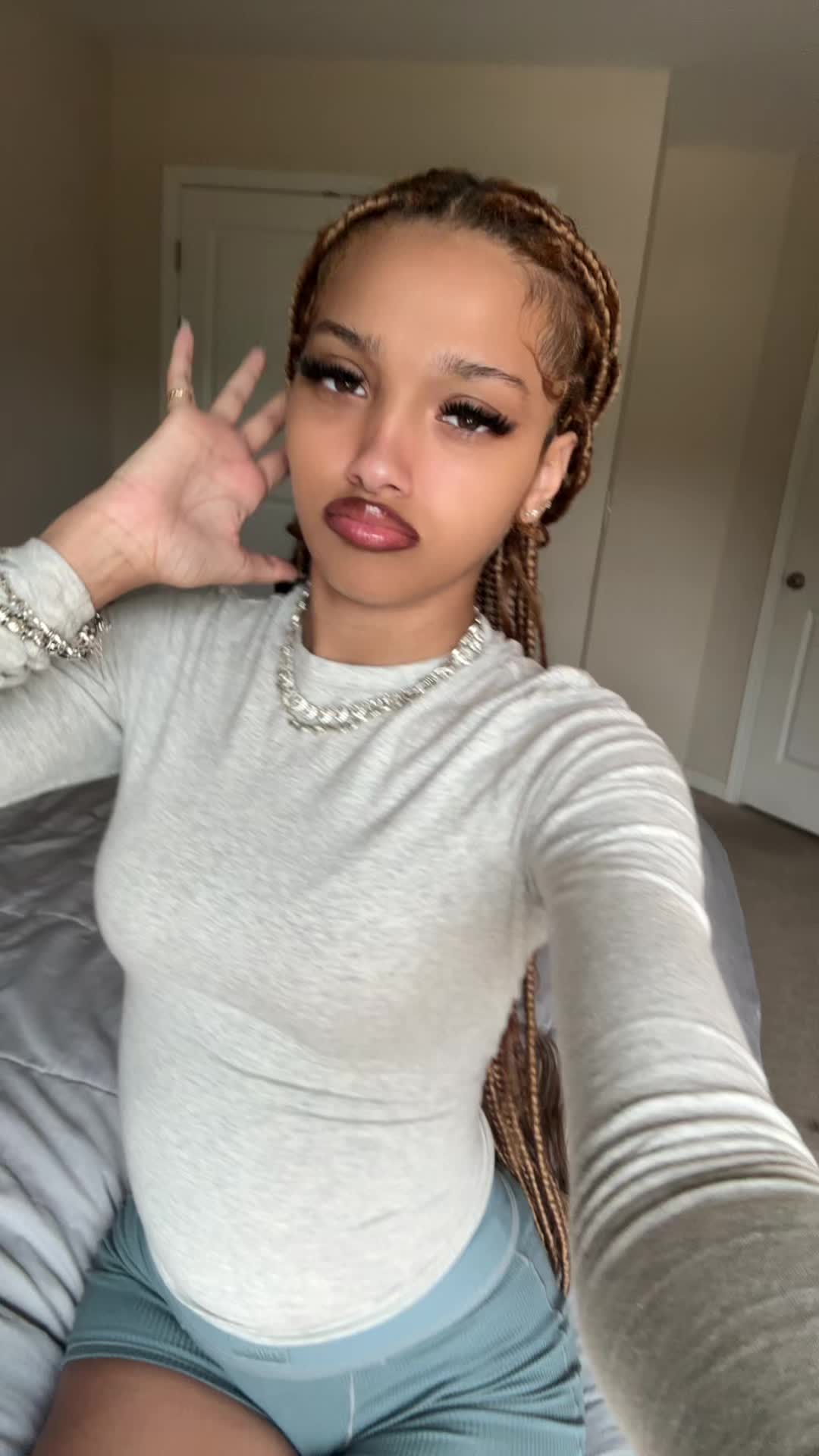 @Jas🫠