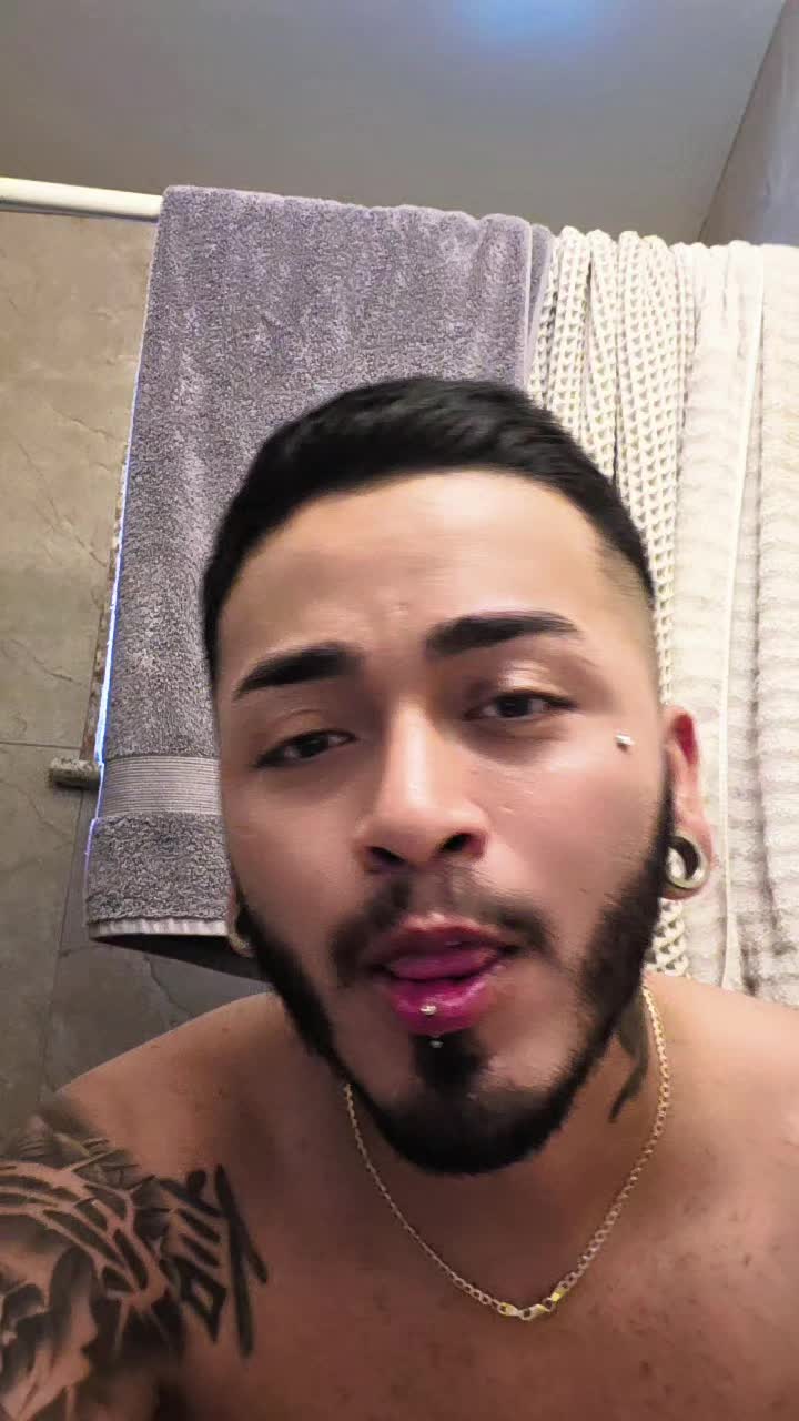 @🖤🤍Carlithos🤍🖤