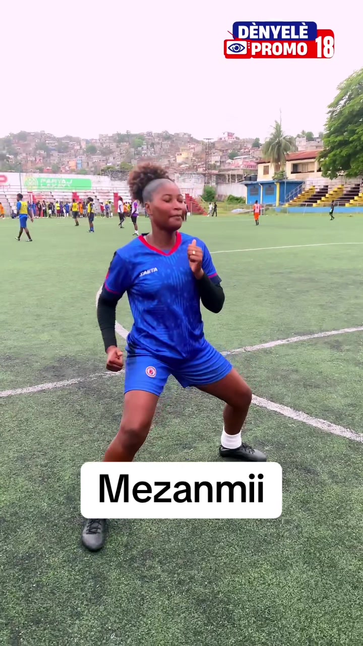 @D&egrave;nyel&egrave;_promo18