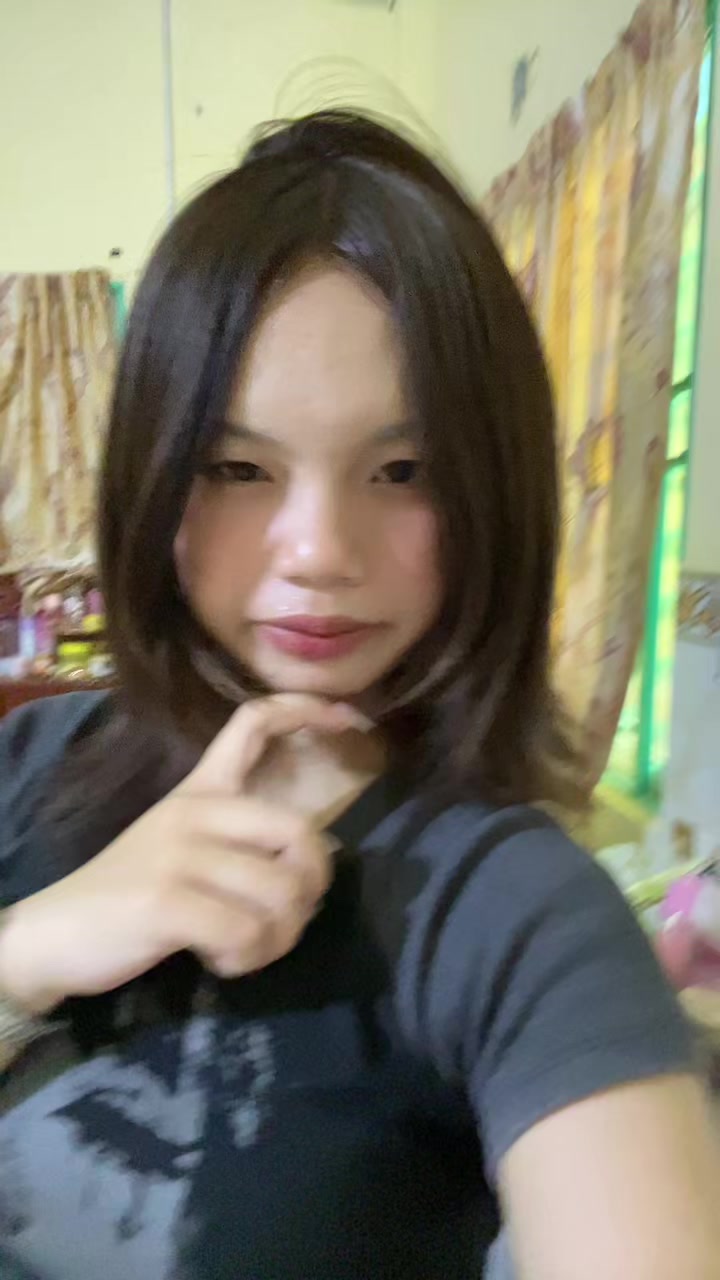 @Ehh FUCK Off 😛🖕🏻