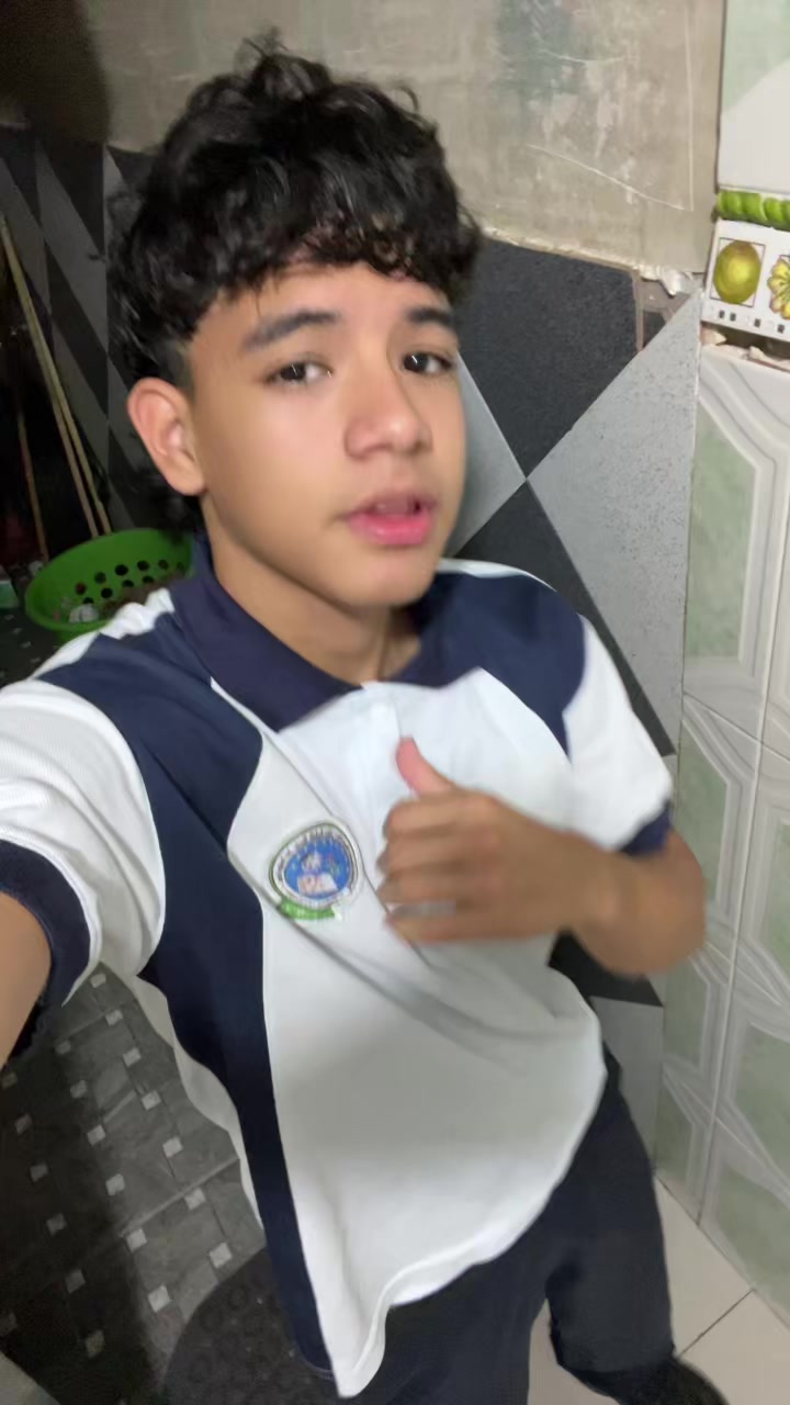 @Kleider Amv🤴🏻🌇