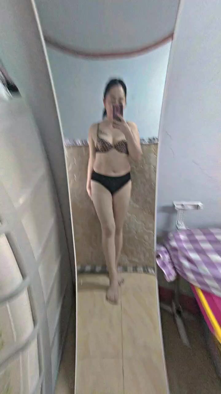 @laurapreloved