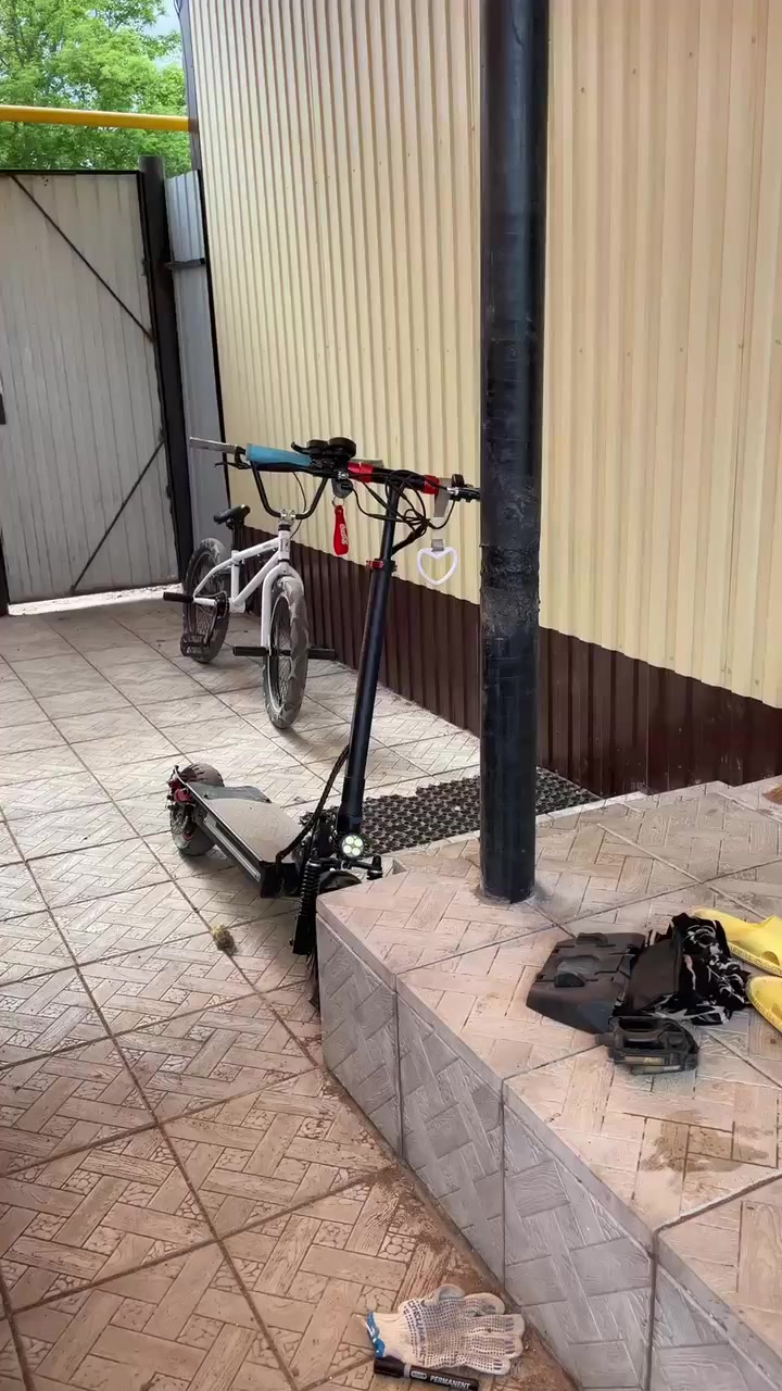 @данiл
