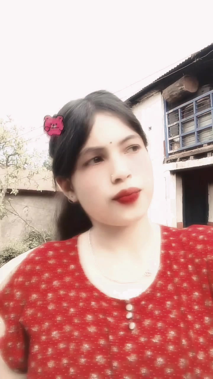 @kopila chhetri 👰👑🌷❤️
