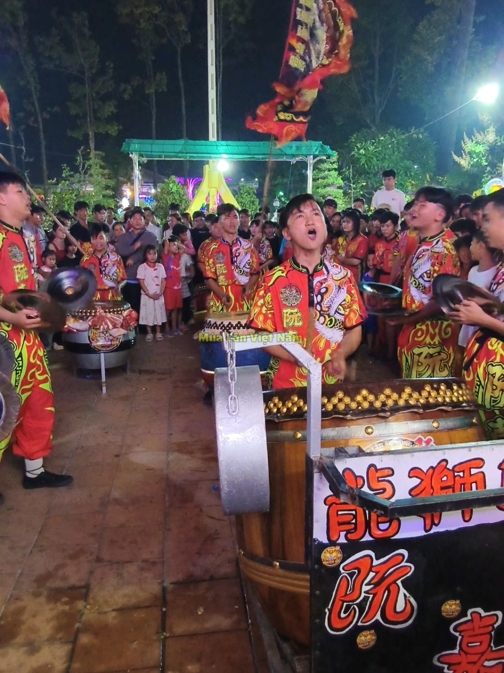 @M&uacute;a L&acirc;n Việt Nam 🇻🇳