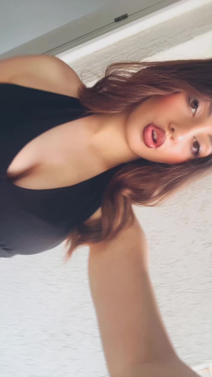 @Yllza