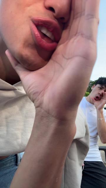 @𝐇𝐮𝐠𝐨 🦦