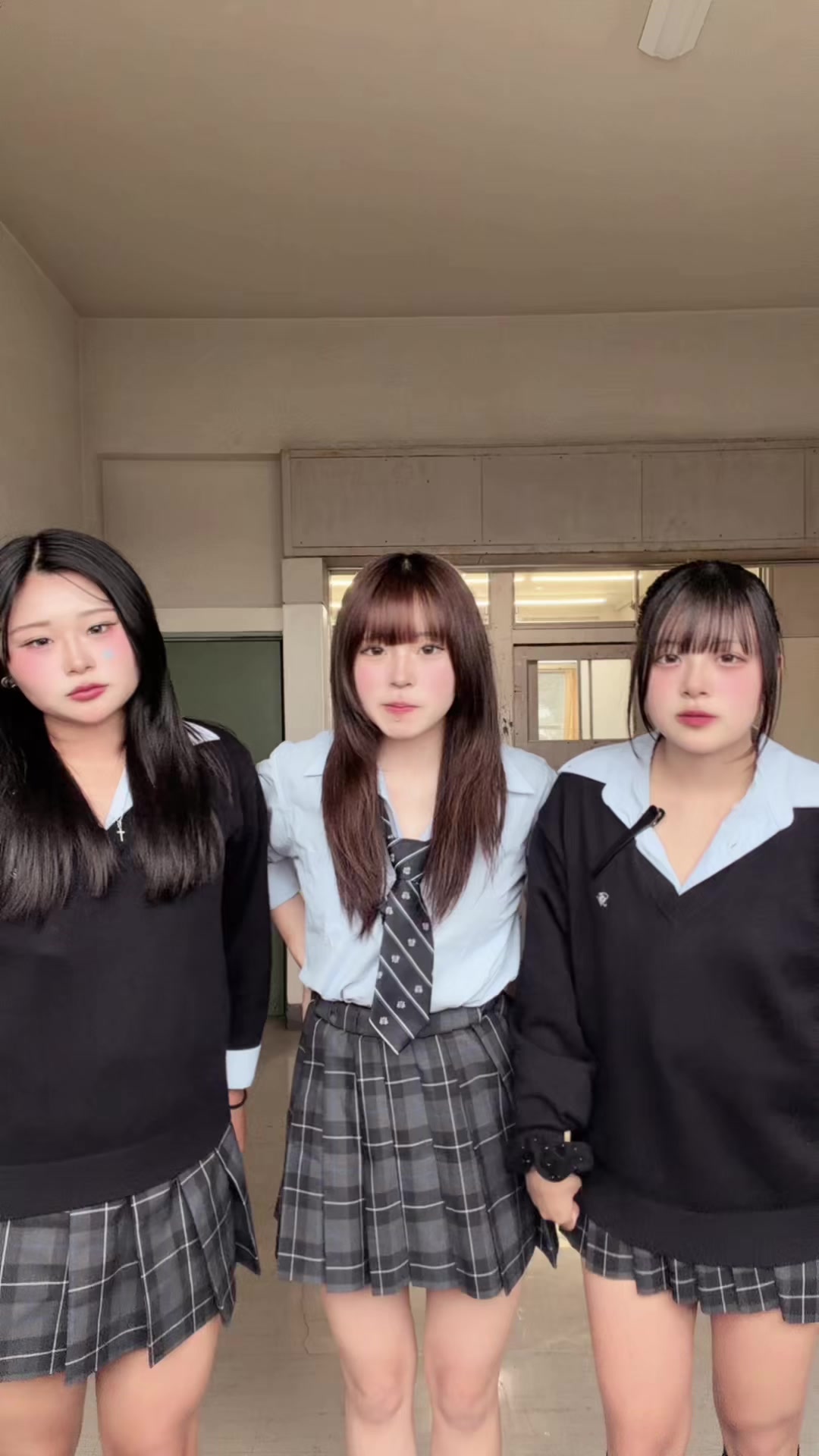 @こな