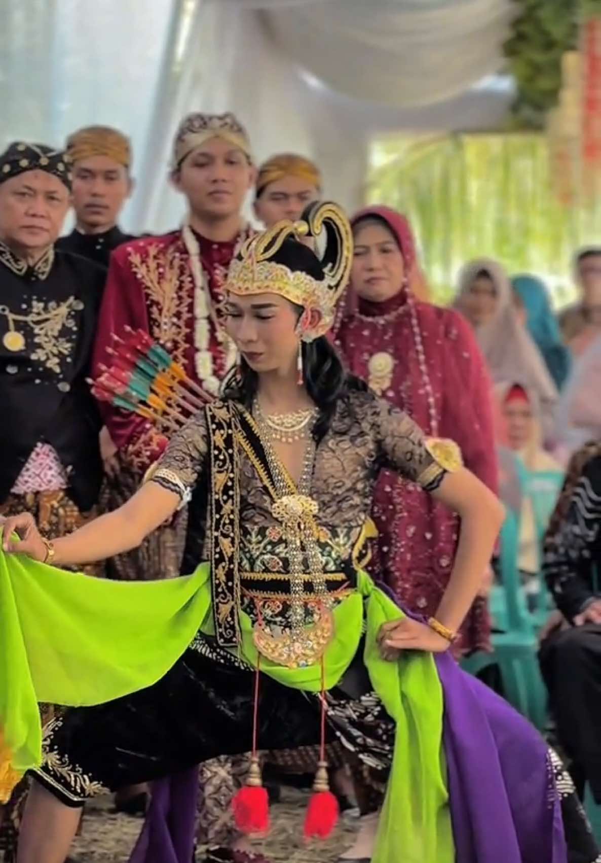 @Mbak Sari || Cucuk Lampah