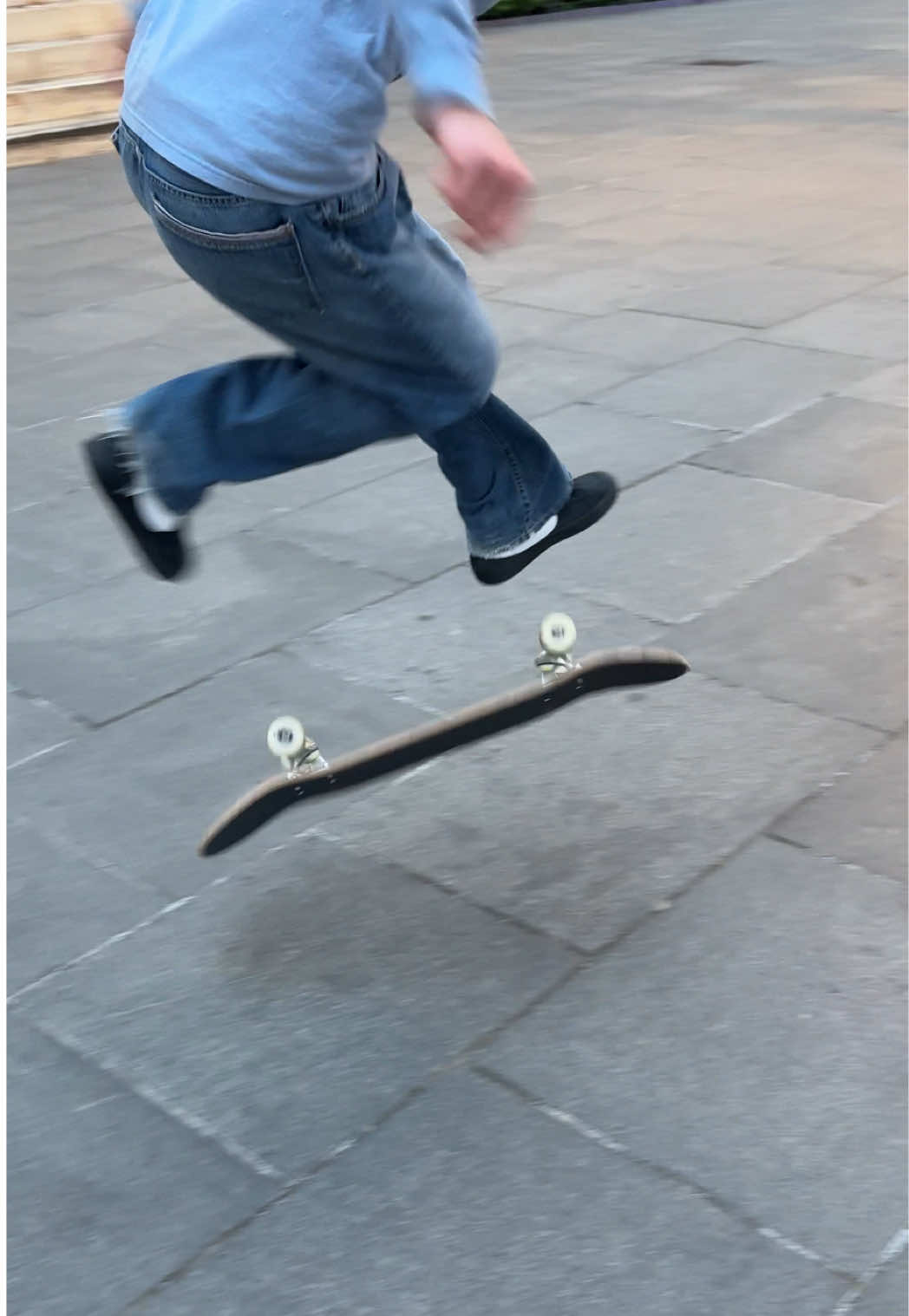 @⠀