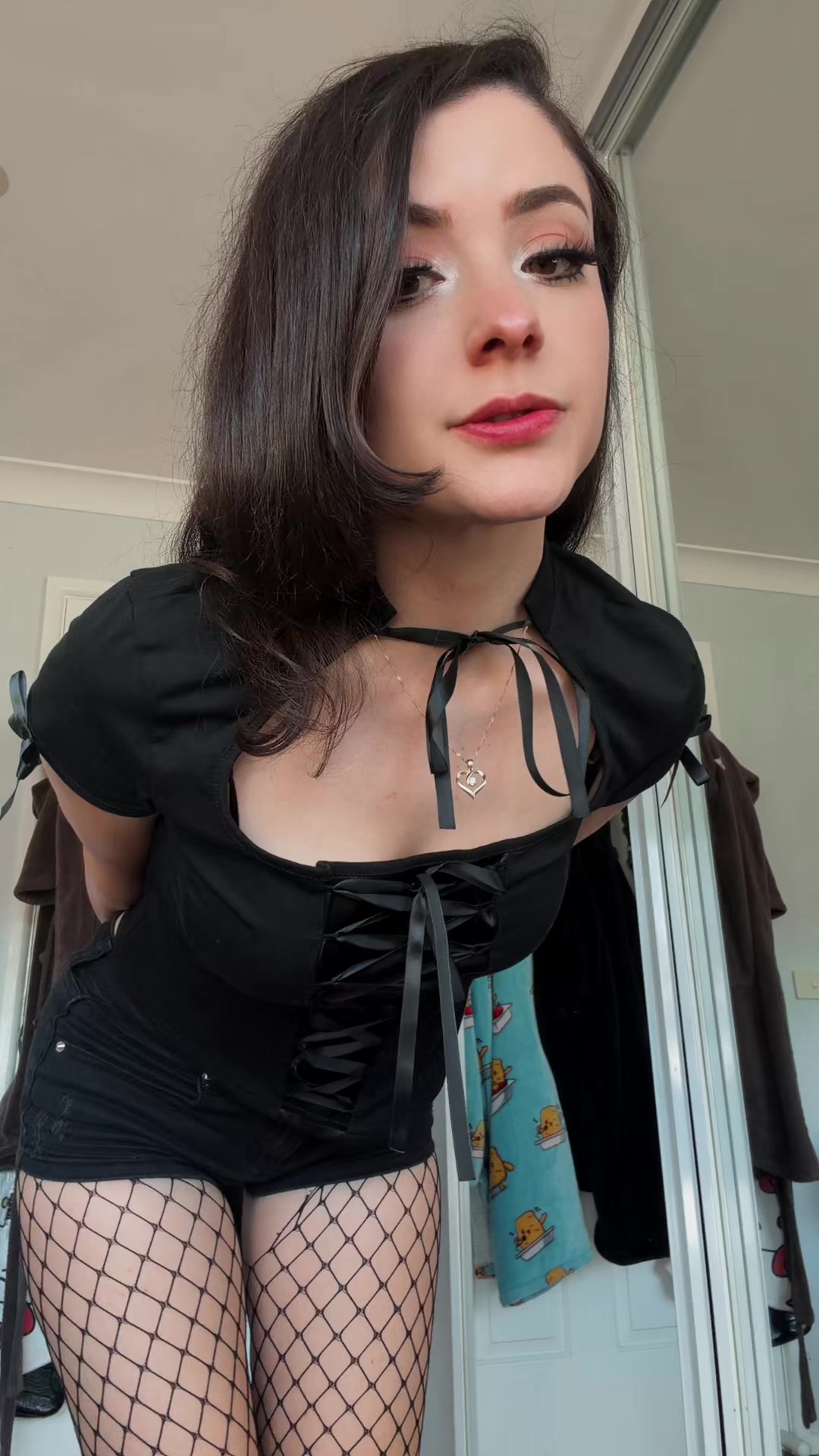 @Minacakes_12