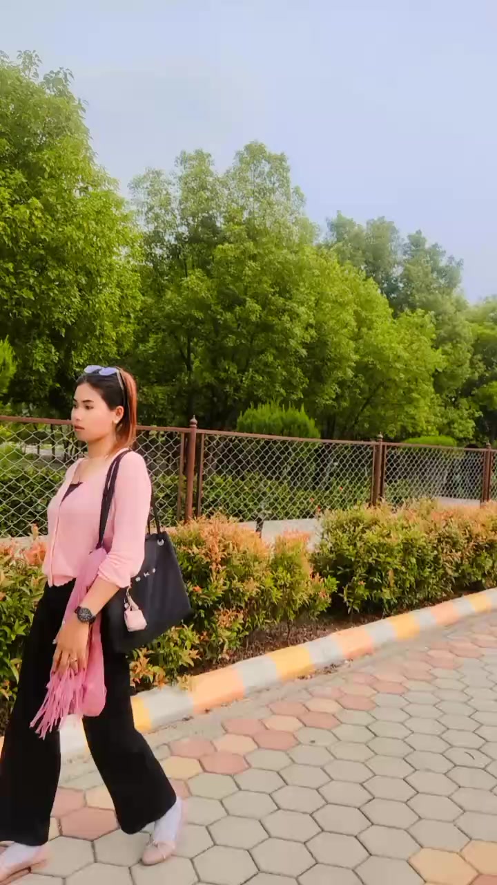 @Xoti(•‿•)