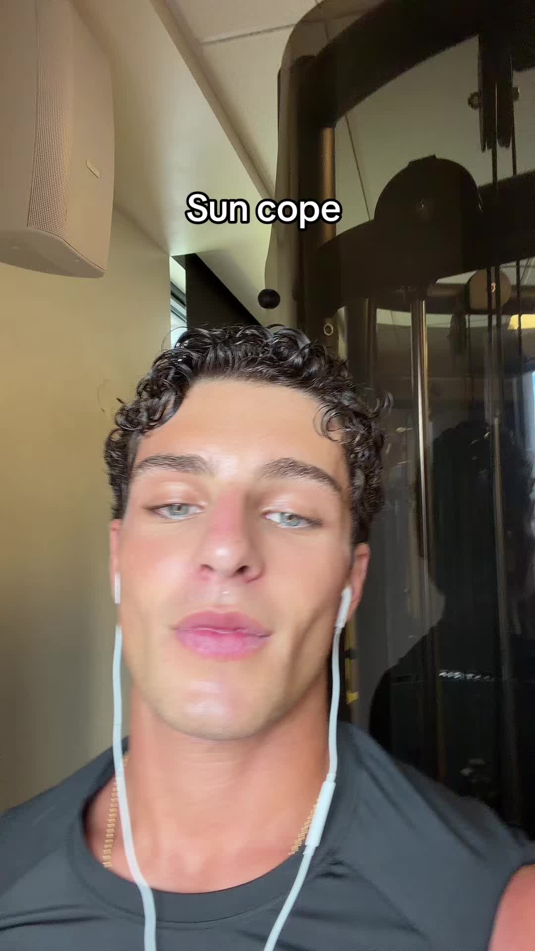 @alexaaronn