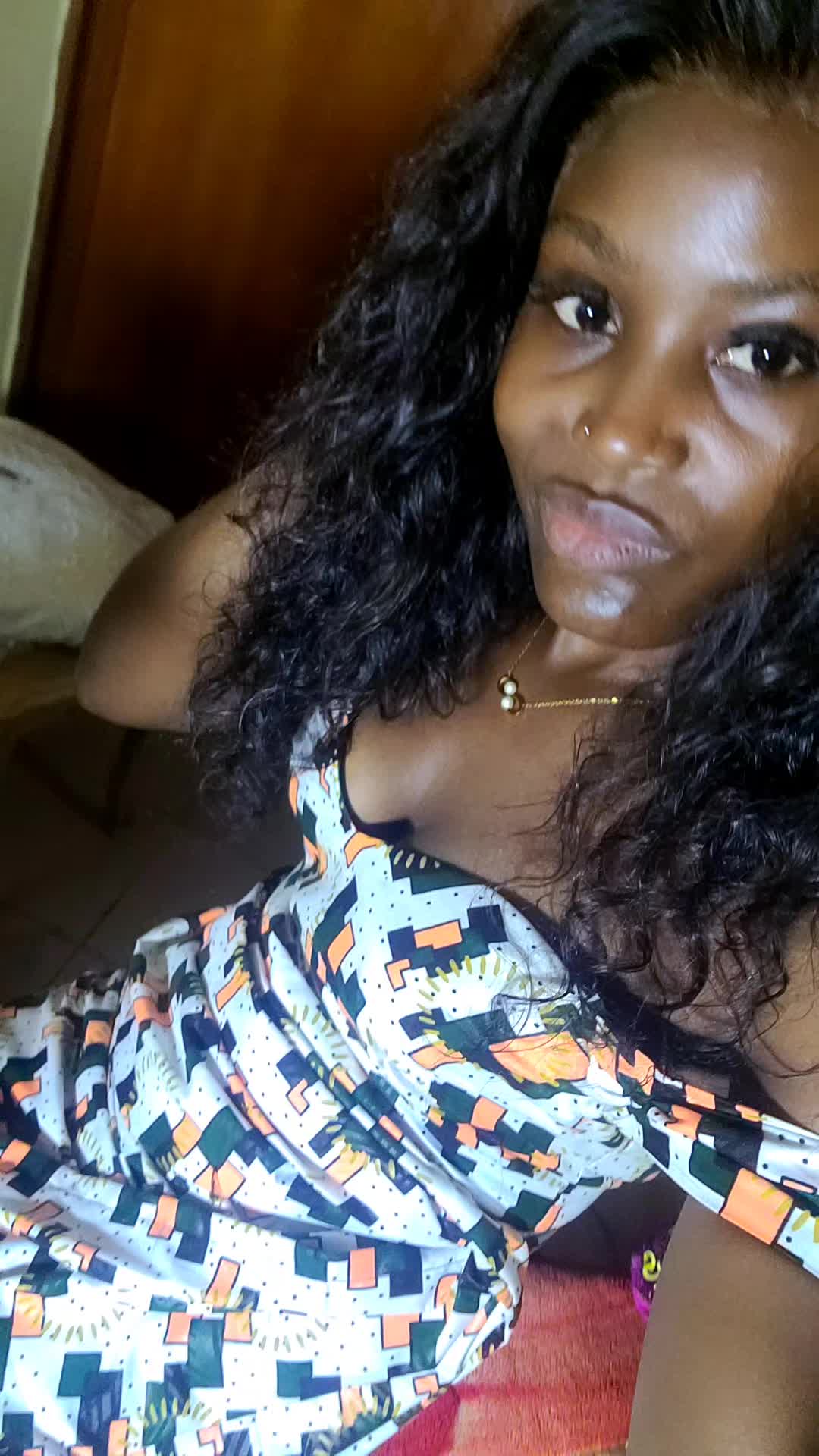 @daphn&eacute; nicole ngah✝️