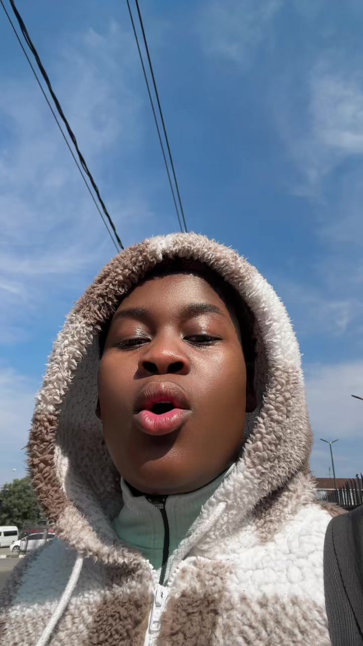 @MakaGuccikay1owes2akekho