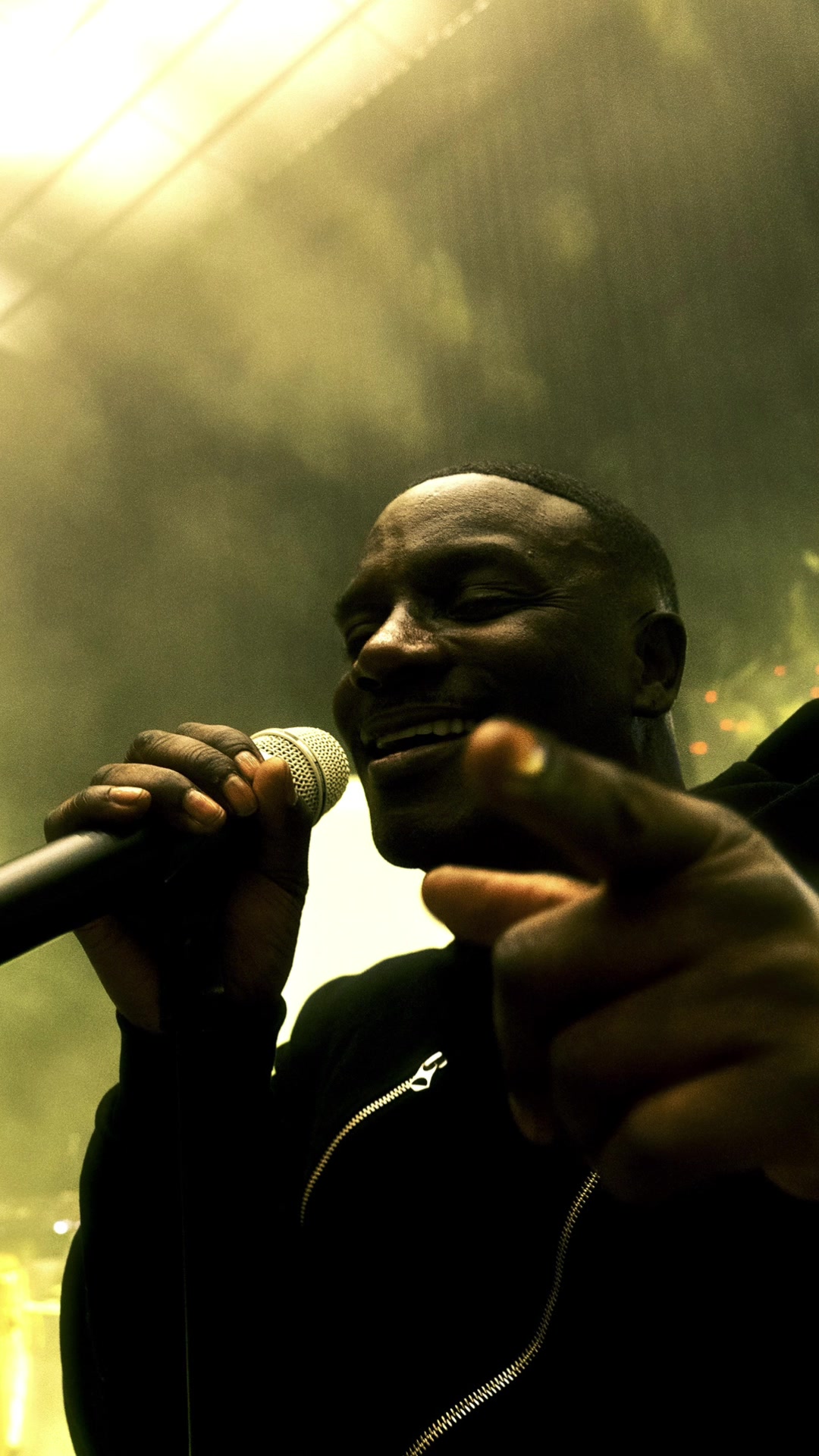 @AKON