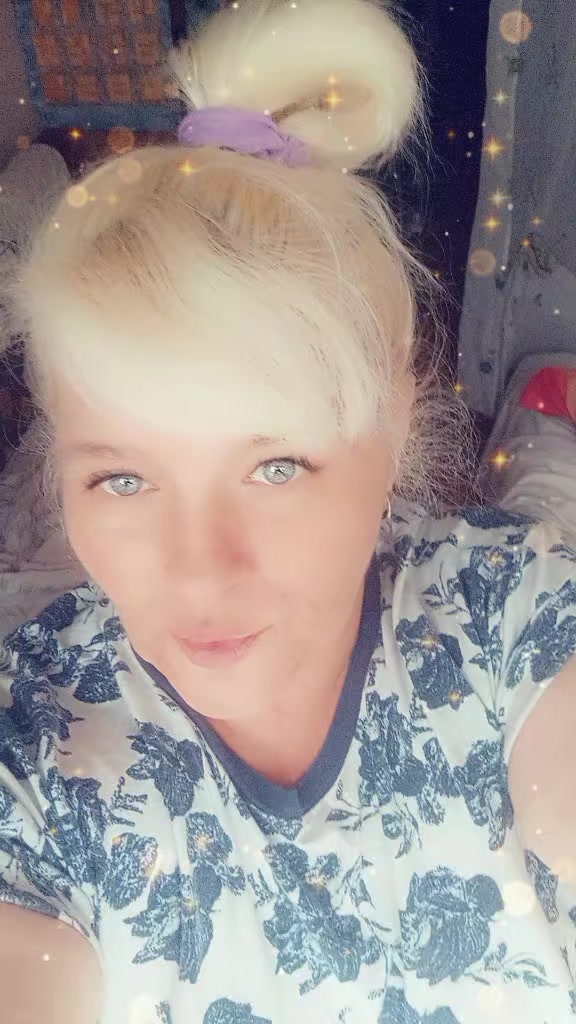 @Ledi Alenka