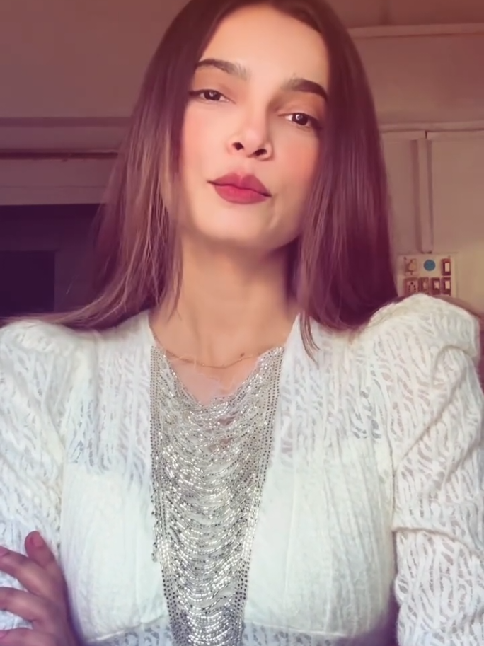 @Sana Qamar
